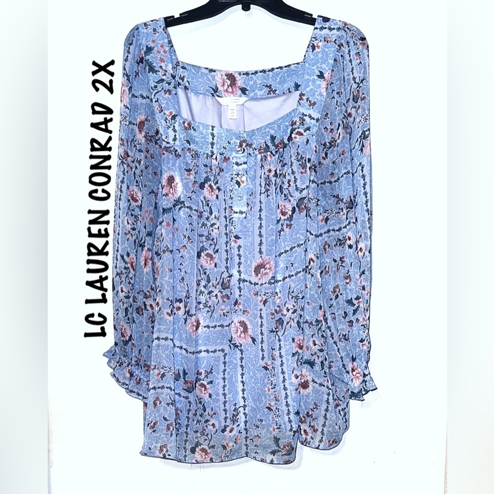 LC Lauren Conrad Blue Floral Blouse EUC 2X